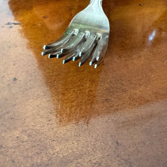 Vintage Set Of 3 Oneida Flirtation Silverplate Forks 1881 Rogers Flatware 7-1/4" - Picture 8 of 9